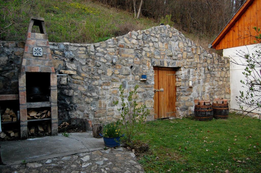 Tulipános Vendégház Obanya Extérieur photo