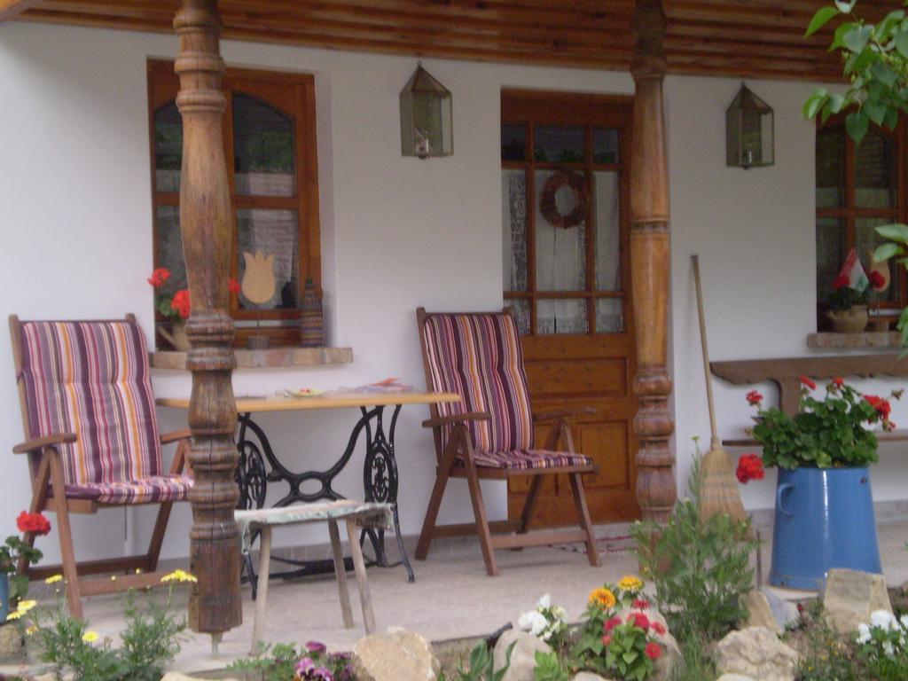 Tulipános Vendégház Obanya Extérieur photo